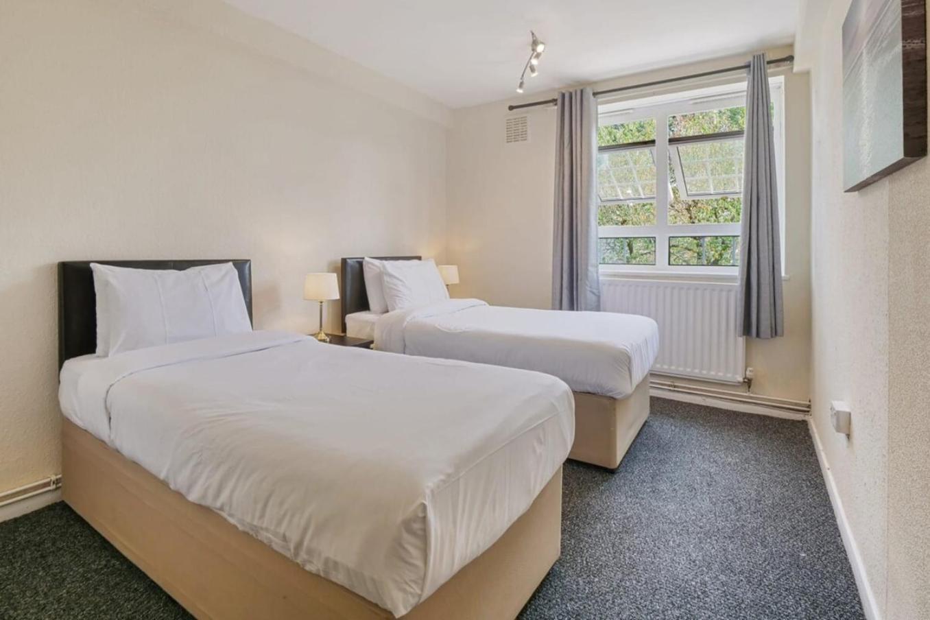 The Serene 2-Bedroom Flat W Free Street Parking Сътън Екстериор снимка